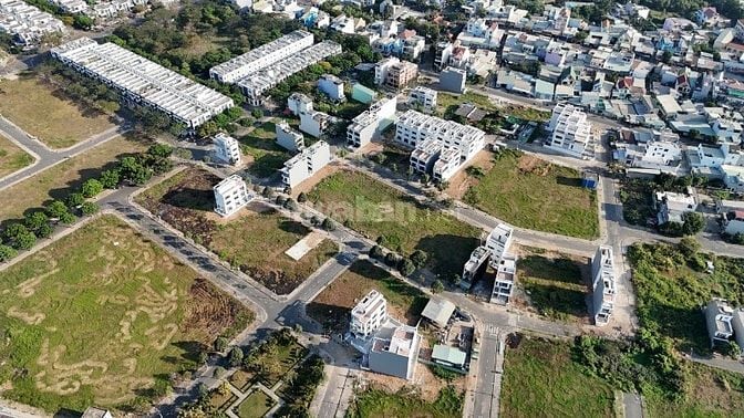 Bán đất Lã Xuân Oai Q9 - Giá 30triệu/m2- cách Vành Đai 3 chỉ 2km 
