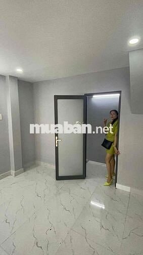 4 tầng, Nhà mới đẹp, ở ngay, Hà Tôn Quyền Q11 cách 10m ra mặt tiền