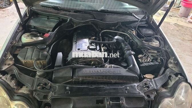 Mercedes 2004 C180K Classic  - 88 km