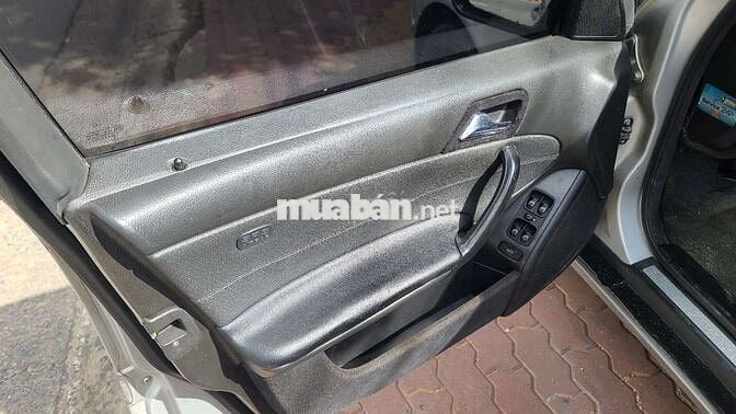 Mercedes 2004 C180K Classic  - 88 km
