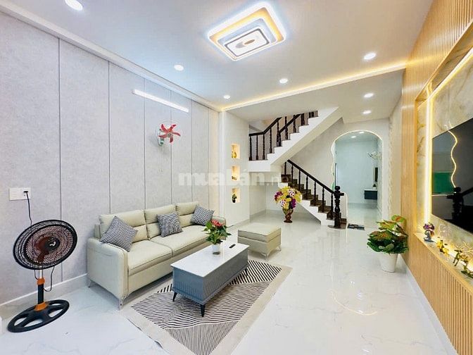 NHÀ ĐẸP QUẬN 12 TẶNG NỘI THẤT SHR 5 TỶ 690TR 