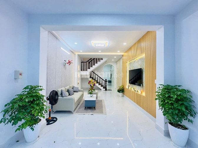 NHÀ ĐẸP QUẬN 12 TẶNG NỘI THẤT SHR 5 TỶ 690TR 