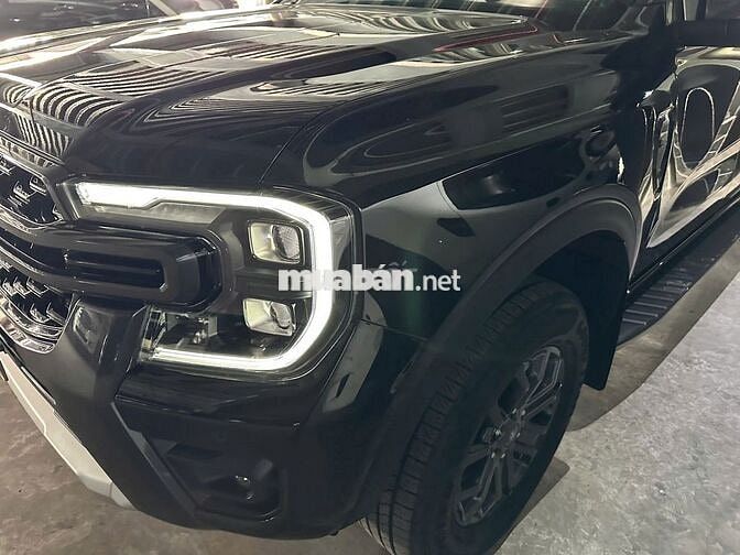 Ford Ranger Wildtrak 2024, lướt 8.000km, vay 75%