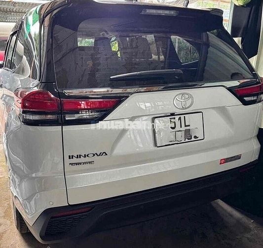 Toyota Innova Cross 2025 2.400KM Thương lượng mạnh