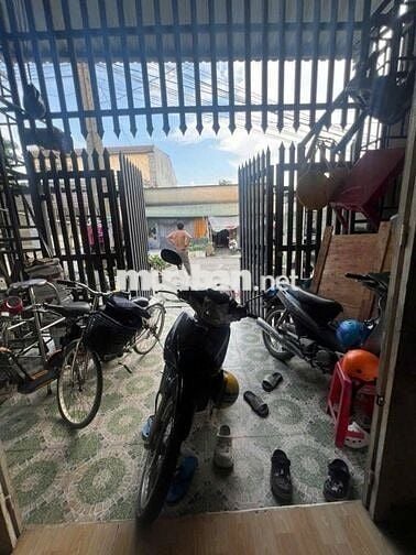 cần tiền nên bán căn nhà ở Tân Hiệp, Hóc Môn, 92m2 giá chỉ 920triệu,