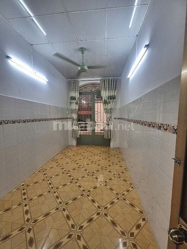 Cách mặt tiền Hoà Hảo 2 căn,Khu kinh doanh,3Tầng,3PN, NG Tiểu La 