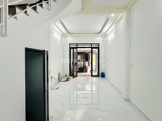 NGUYỄN XÍ, NHÀ HẺM XE HƠI CÁCH ĐƯỜNG CHÍNH 40M