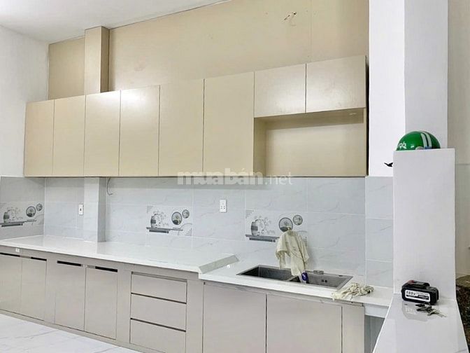 NGUYỄN XÍ, NHÀ HẺM XE HƠI CÁCH ĐƯỜNG CHÍNH 40M