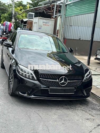Mercedes Benz C200 - 56000 km model 2020