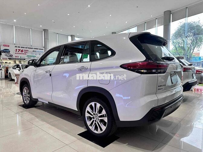 Toyota Innova Cross 2025 2.400KM Thương lượng mạnh