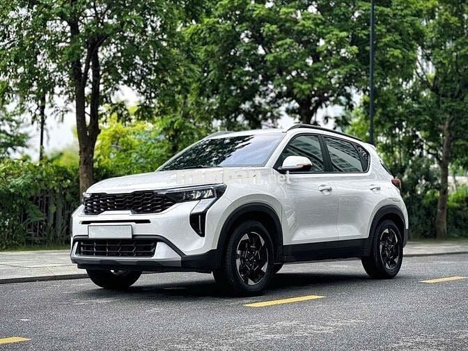 Kia Sonet 2025 Luxury 1.5 AT - 2000 km