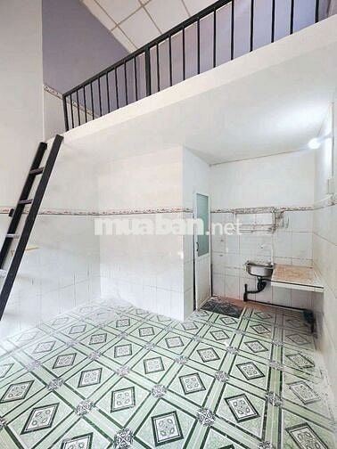 Phòng trọ giá rẻ ở 2, 3 người thoải mái, gần làng đại học