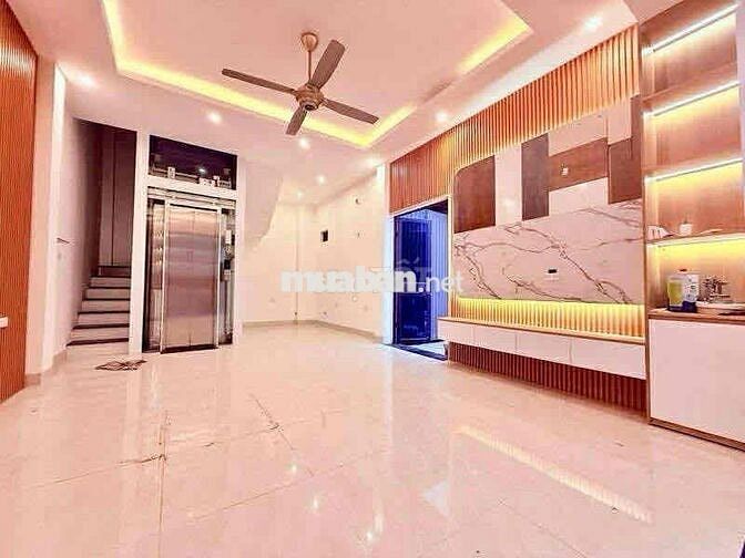 Chưa Đến 8 Tỷ – Nhà 5 Tầng Thang Máy Lô Góc Full Nội Thất Gần Bưu Điện