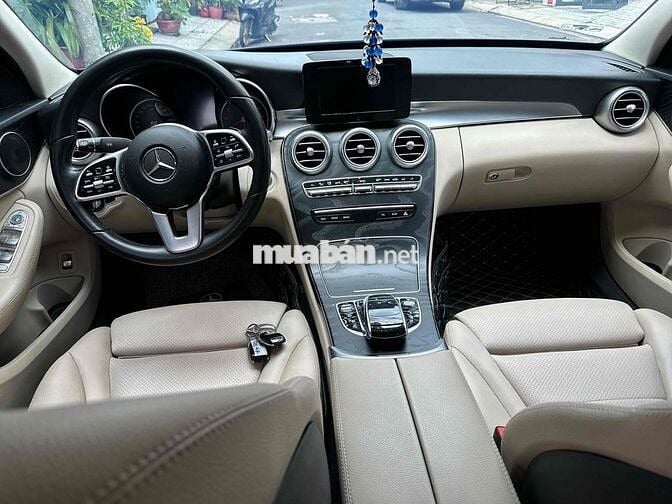 Mercedes Benz C200 - 56000 km model 2020