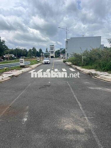 Cần bán lô góc 2 MT tái định cư Lái thiêu 71,5m2 sổ hồng riêng