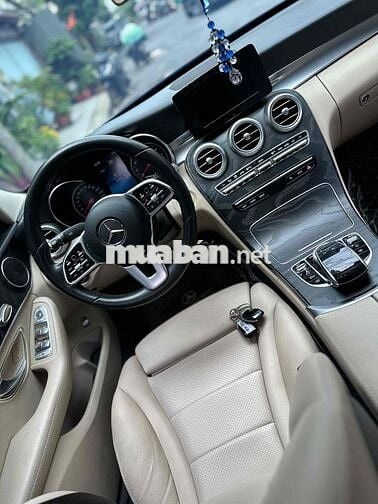 Mercedes Benz C200 - 56000 km model 2020