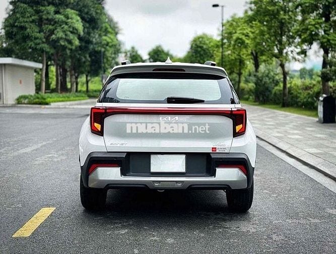 Kia Sonet 2025 Luxury 1.5 AT - 2000 km