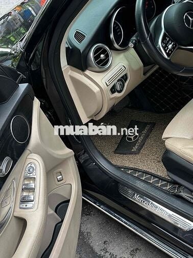 Mercedes Benz C200 - 56000 km model 2020