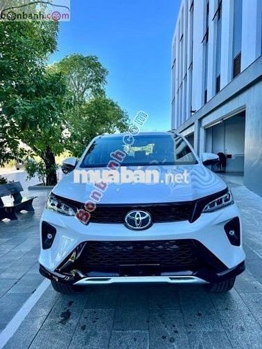 Toyota Fortuner Legender 2.4L 4x2 AT 2025