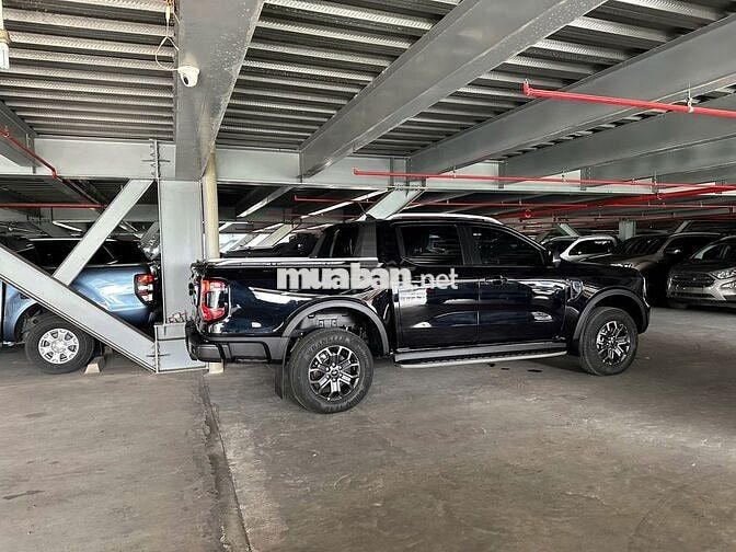 Ford Ranger Wildtrak 2024, lướt 8.000km, vay 75%