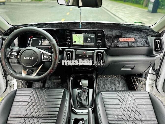 Kia Sonet 2025 Luxury 1.5 AT - 2000 km