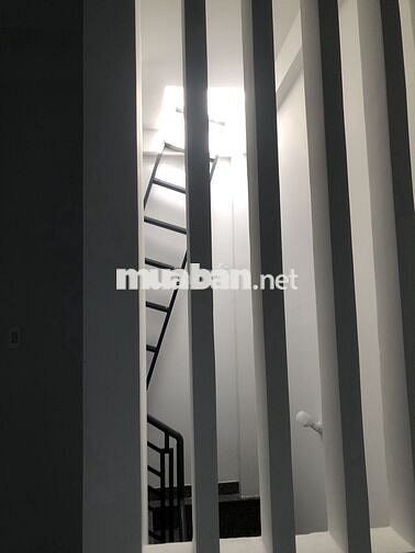 nhà hẻm trần hưng đạo 110. cách bệnh viện thành phố 10m