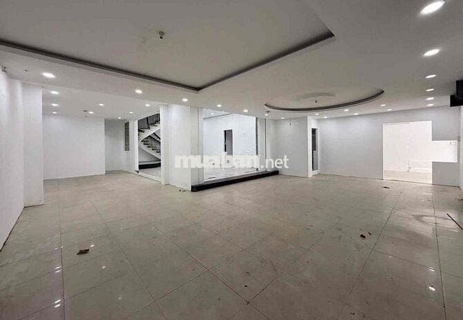 Ngang 15x18 tổng 840m2 Mặt tiền nhánh Cộng Hoà Q. Tân Bình chỉ 65t