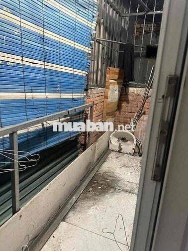 🏠🏠NHÀ THUÊ GIÁ RẺ HẺM 601 CMT8 CHỈ 6 TRIỆU 2PN 2WC NHÀ TRỐNG SẠCH SẼ
