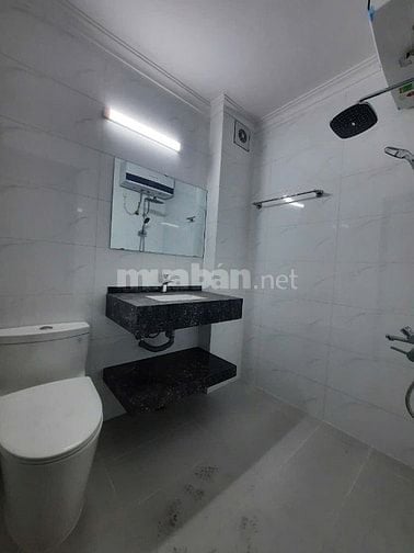 Chính chủ cần bán nhà mặt phố Tô Vĩnh Diện phường Khương Trung, TX, HN