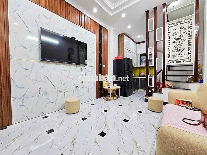 GIẢM CHÀO ! CẦU GIẤY 34m2, GIÁ CHỈ 6.25 TỶ, GẦN PHỐ, 2 THOÁNG, Ở SƯỚNG