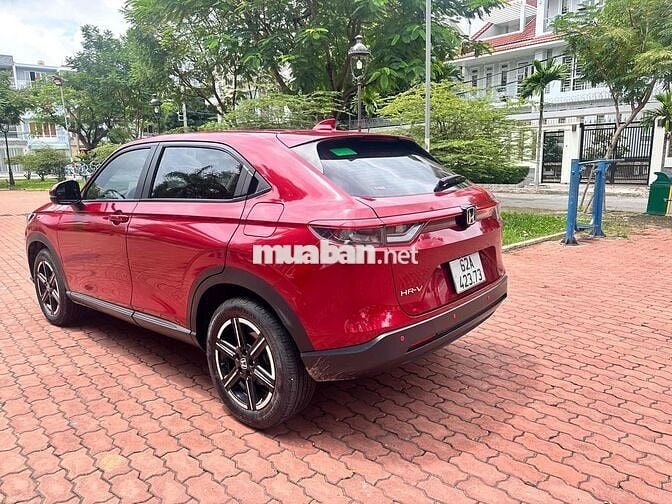 Honda HR-V 2023 G - 26000 km đẹp xuất sắc