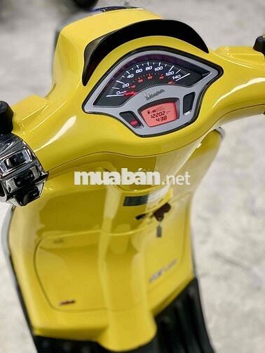 Vespa Sprint 125 2021 vàng đẹp, biển 93 chính chủ