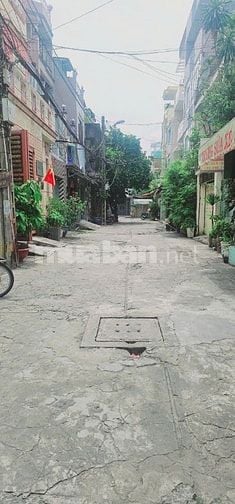 Bán nhà giá rẻ hẻm xe hơi đường 100 Bình Thới, Quận 11 – 1 trệt 2 lầu