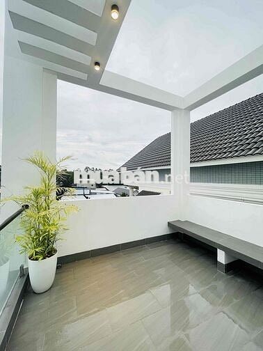 Cần bán gấp nhà mặt tiền cách võ văn kiệt 200m , bình thuỷ cần thơ