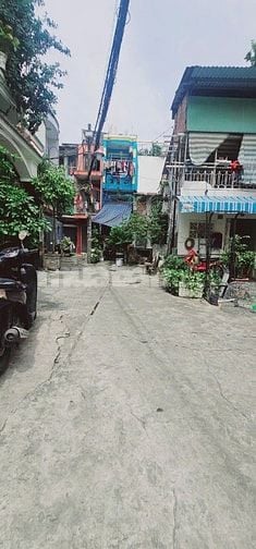 Bán nhà giá rẻ hẻm xe hơi đường 100 Bình Thới, Quận 11 – 1 trệt 2 lầu