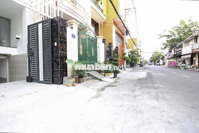 Mbkd sàn rộng kinh doanh đa ngành nghề ở Thạch Lam - Lũy Bán Bích