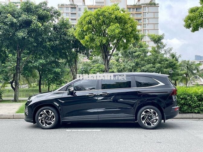 Hyundai Custin 2025 Cao Cấp 2.0T - 10,000 km.