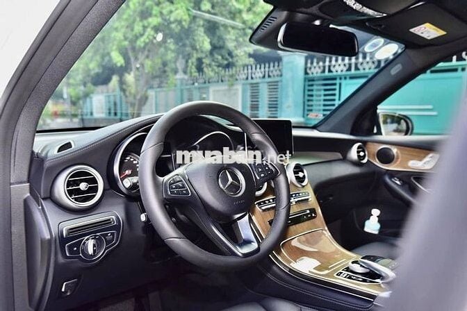 Mercedes GLC250 NÂU- MODEL 2018 - CỰC HIẾM