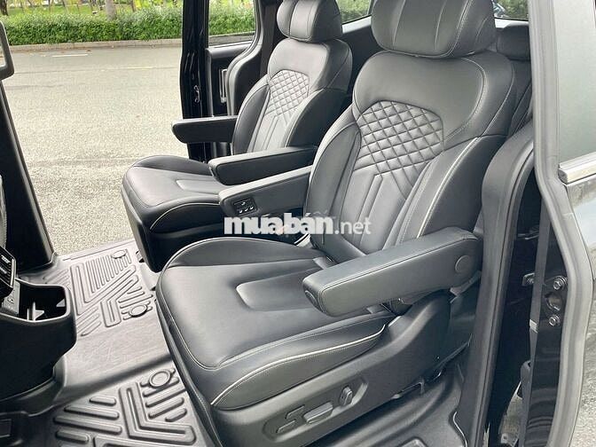 Hyundai Custin 2025 Cao Cấp 2.0T - 10,000 km.