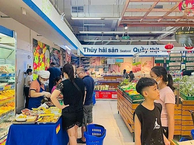 Siêu Thị Tuyển Thêm NV Trung Tuổi Phụ Quầy Hàng, Tạp Vụ Mùa Trung Thu