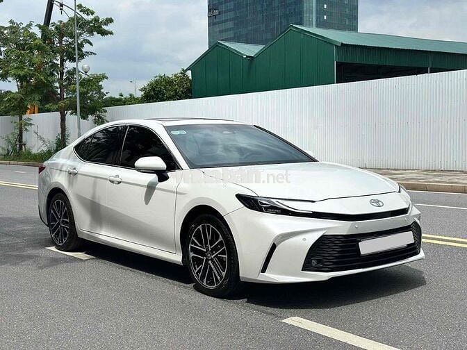 Toyota Camry Sx 2025 2.0Q - 1000 km Siêu Lướt