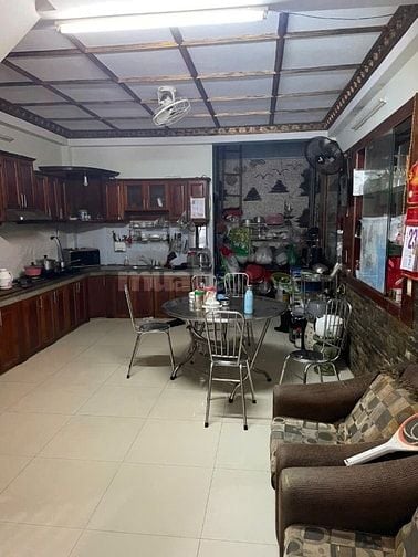 Bán nhà mặt tiền đường 6m 496/1/10 dương quảng hàm p6 gv hcm··
