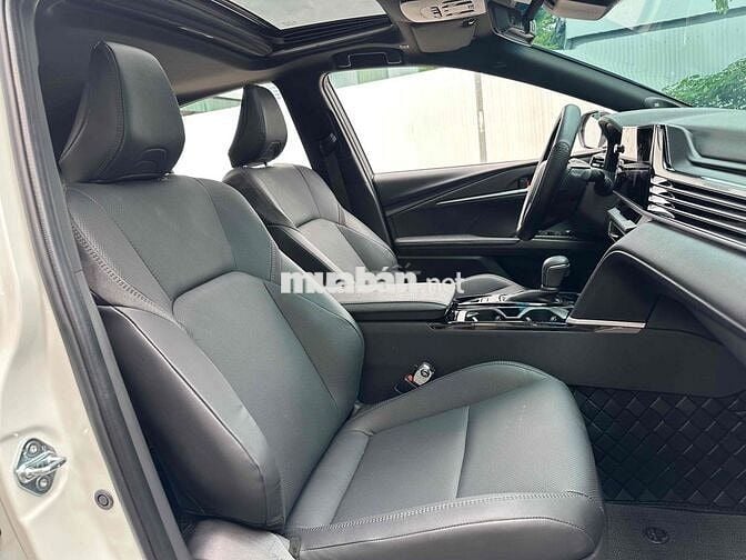 Toyota Camry Sx 2025 2.0Q - 1000 km Siêu Lướt
