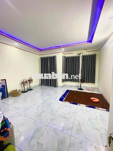 CẦN BÁN GẤP NHÀ 1TRỆT 2LẦU MẶT TIỀN KHU DÂN CƯ