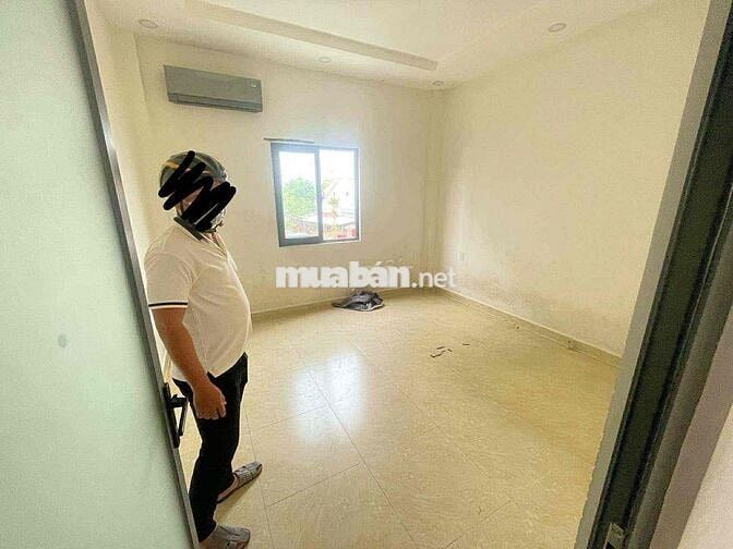 Phòng trọ 15m2 trống, gần Vạn Phúc City