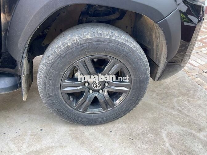 Toyota Hilux 2.4 AT một cầu Sx 2020 Nhập Thái