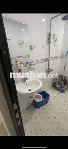 Phòng trọ 15m2 trống, gần Vạn Phúc City