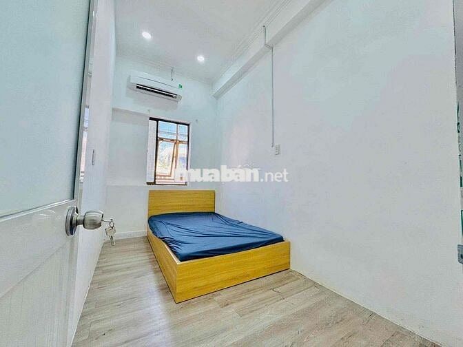 TRỐNG LẠI 2PN BAN CÔNG GIÁ HẠT DẺ NGAY TRUNG TÂM BÌNH THẠNH