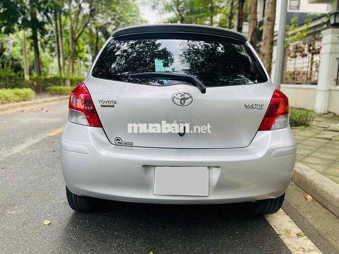 Toyota Yaris 2011 1.3 AT - 100000 km