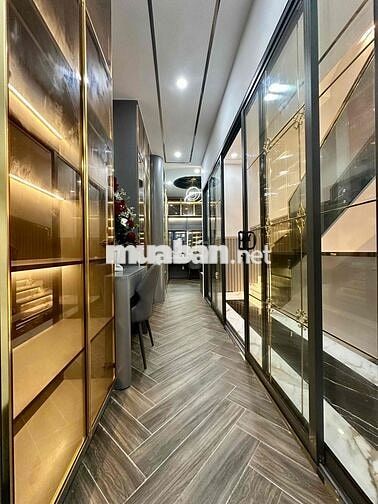 NHÀ ĐẸP MÊ LY ĐẦY ĐỦ CÔNG NĂNG XE HƠI NGỦ TRONG NHÀ